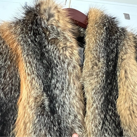 Real Fur Vest (M) - Picture 3 of 9